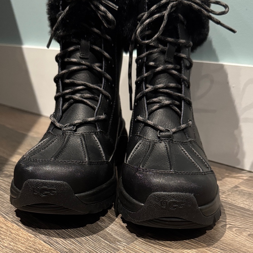 UGG Black Winter Boots with Fur Trim - Picture 6 of 7